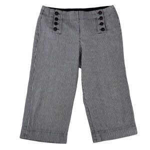 Larry Levine Size 6 Black Denim Pinstripe Button Front Cotton Capri Pants